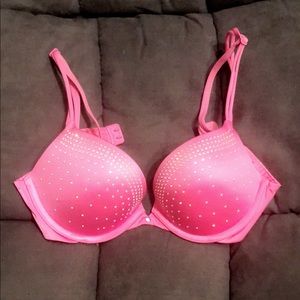 Victoria’s Secret size 34 B push up bra